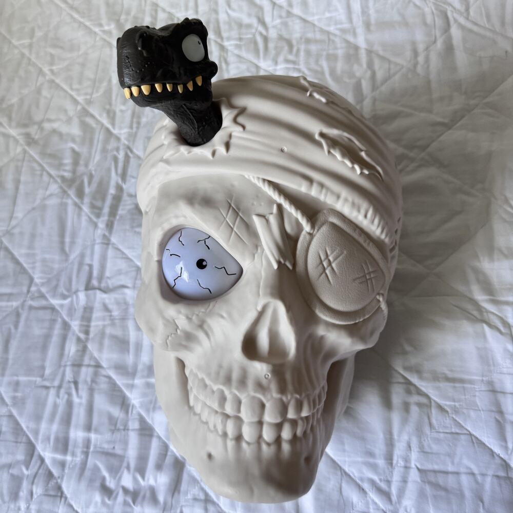 ZURU Pirate Skull Dinosaur Head Toy Figure Collectible Halloween‎ Decoration 12"